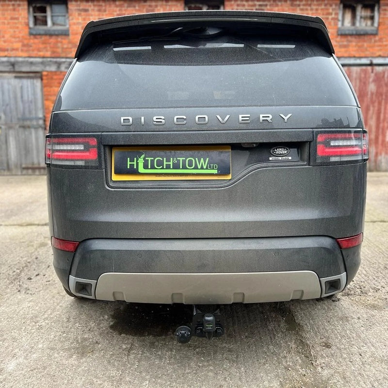 Discovery 5 Towing Package with Fitting
